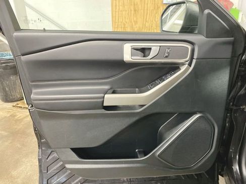 Used 2023 Ford Explorer XLT w/ Equipment Group 202A image 21