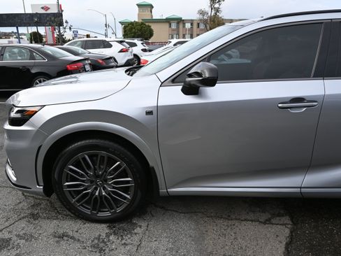 Used 2023 Lexus RX 500h F Sport w/ Accessory Package (Z1) image 4