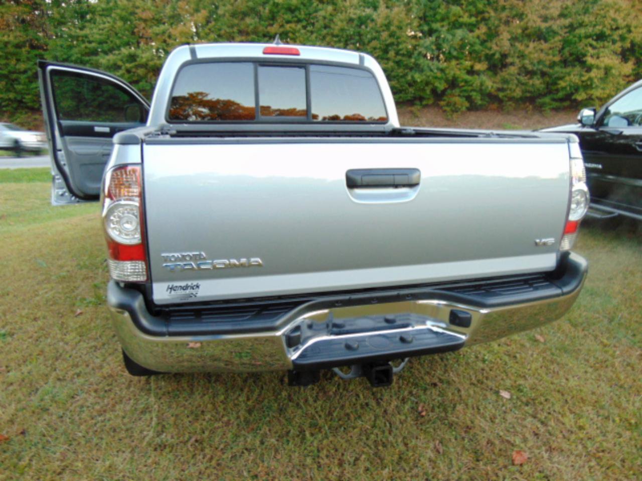Used 2014 Toyota Tacoma 4x4 Double Cab w/ TRD Off-Road Package image 24