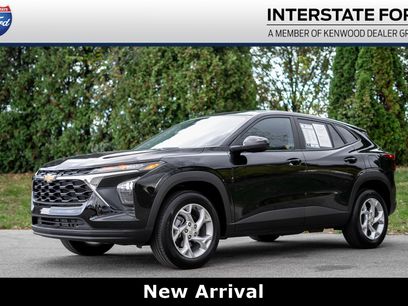 Used 2025 Chevrolet Trax LS w/ LS Convenience Package
