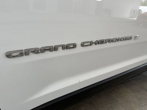Used 2021 Jeep Grand Cherokee L Limited RWD image 20