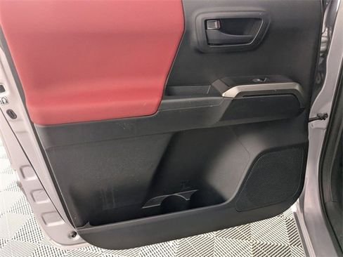 Used 2018 Toyota Tacoma SR5 image 22