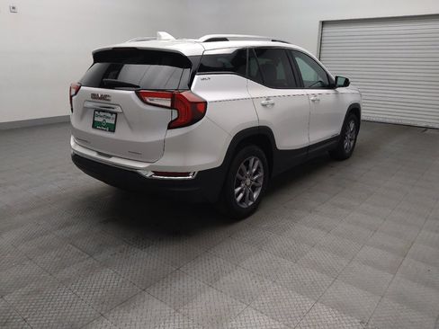 Used 2022 GMC Terrain SLT w/ Tech Package AWD/4WD image 9