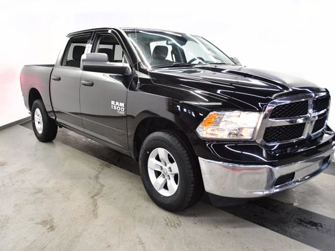 Used 2023 RAM 1500 Classic SLT w/ Trailer & Traction Group image 2