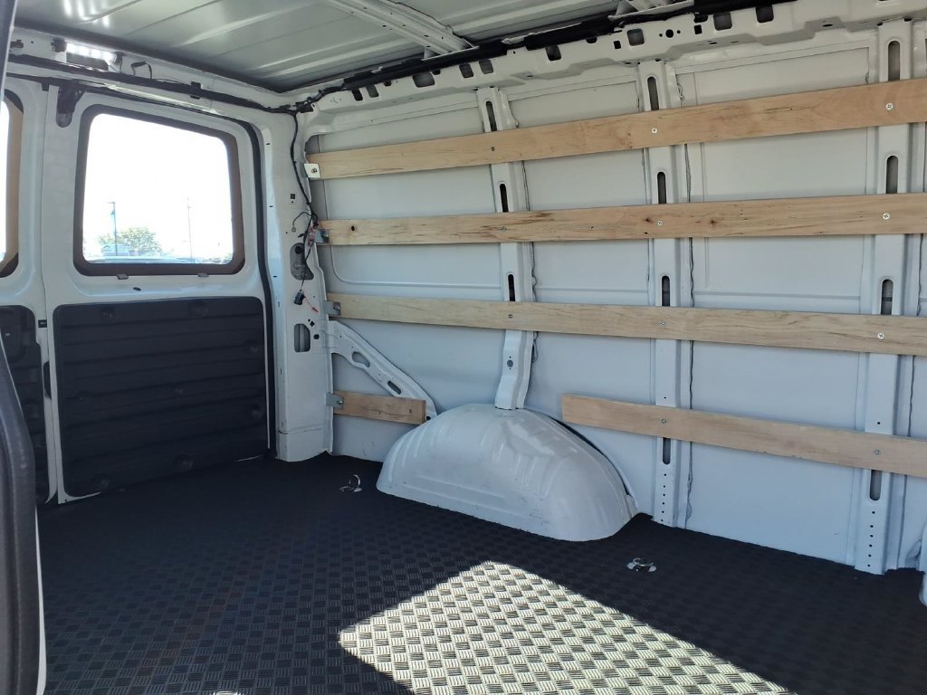 Used 2025 GMC Savana 2500 w/ Driver Convenience Package RWD image 15