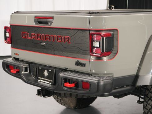Used 2021 Jeep Gladiator Rubicon AWD/4WD image 18