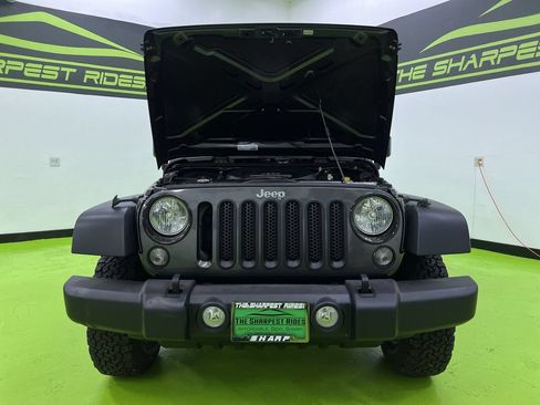 Used 2016 Jeep Wrangler Sport AWD/4WD image 4
