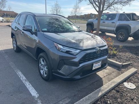 Used 2025 Toyota RAV4 XLE w/ Convenience Package image 27
