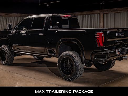 Used 2024 GMC Sierra 2500 Denali w/ Denali Reserve Package image 7