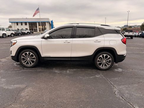 Used 2021 GMC Terrain SLT w/ LPO, Floor Liner Package image 6