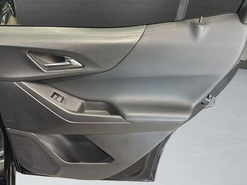 Used 2025 Chevrolet Equinox LT image 25