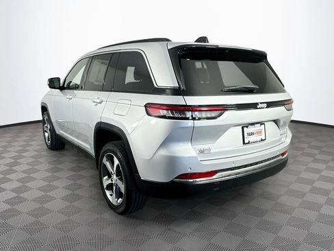 Certified 2024 Jeep Grand Cherokee Limited AWD/4WD image 8
