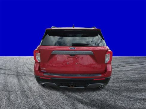 Used 2023 Ford Explorer XLT w/ Equipment Group 202A image 5