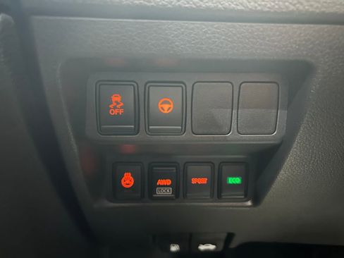 Used 2021 Nissan Rogue Sport SL w/ Premium Package image 16