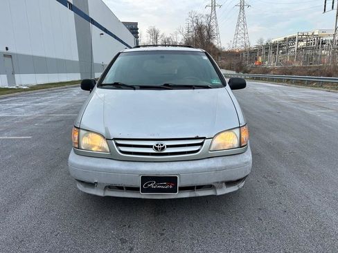 Used 2002 Toyota Sienna LE image 7