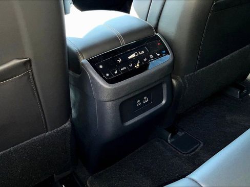 Used 2025 INFINITI QX60 Luxe w/ Black Edition image 33