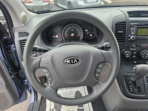 Used 2012 Kia Sedona LX image 13