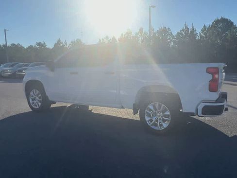 Used 2025 Chevrolet Silverado 1500 Custom image 6