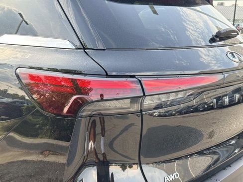 Used 2025 INFINITI QX60 Luxe w/ Vision Package AWD/4WD image 9