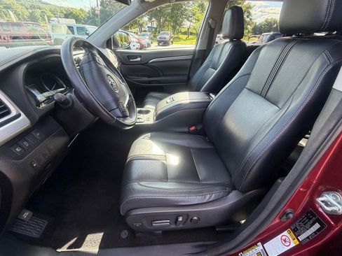 Used 2018 Toyota Highlander SE AWD/4WD image 14