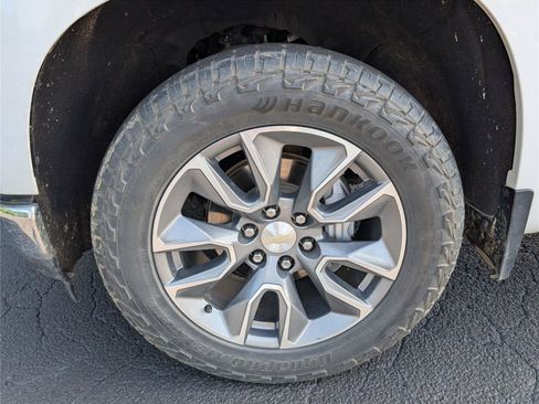 Used 2021 Chevrolet Silverado 1500 LT w/ All Star Edition Plus RWD image 9