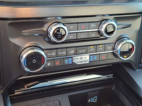 New 2026 Ford F250 Lariat w/ Lariat Premium Package image 18