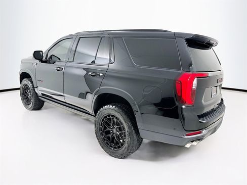 Used 2025 GMC Yukon AT4 w/ AT4 Premium Package image 6