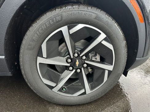 New 2026 Chevrolet Equinox EV LT image 9