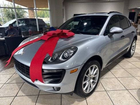 Used 2018 Porsche Macan S w/ Premium Package Plus image 2