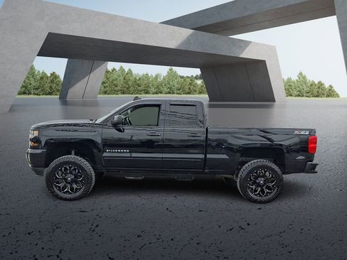 Used 2017 Chevrolet Silverado 1500 LT w/ All Star Edition image 9