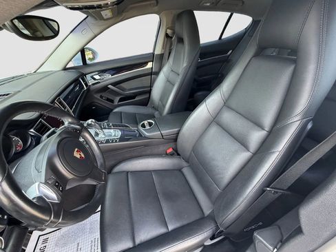 Used 2015 Porsche Panamera 4 image 11