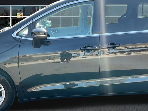 Used 2023 Nissan Frontier SV w/ Tow Package image 24