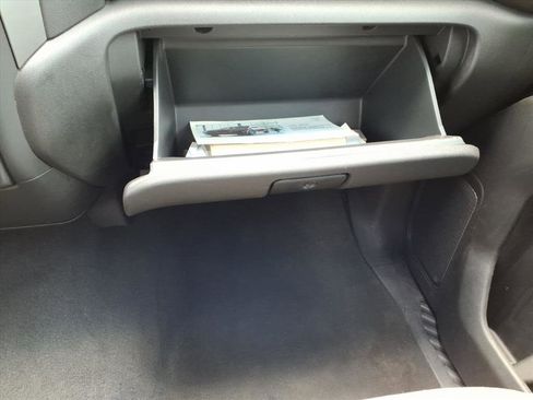 Used 2022 Chevrolet Silverado 1500 Custom image 15