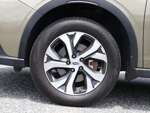 Used 2021 Subaru Outback Limited AWD/4WD image 11