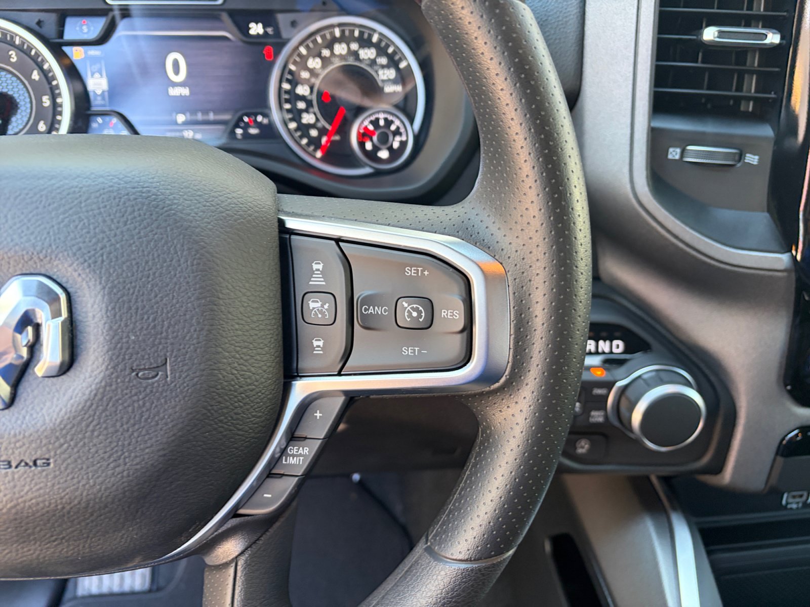 New 2027 RAM 1500 Express AWD/4WD image 14