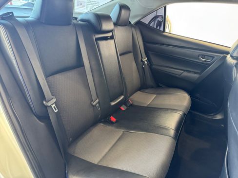 Used 2019 Toyota Corolla SE image 18