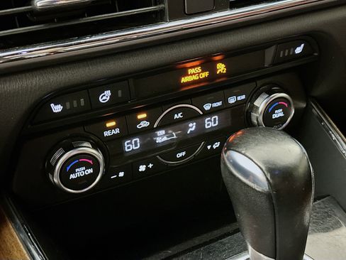 Used 2018 MAZDA CX-9 Signature image 23