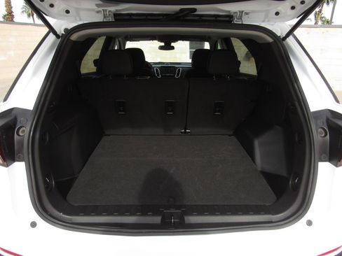 Used 2023 Chevrolet Equinox LT image 12