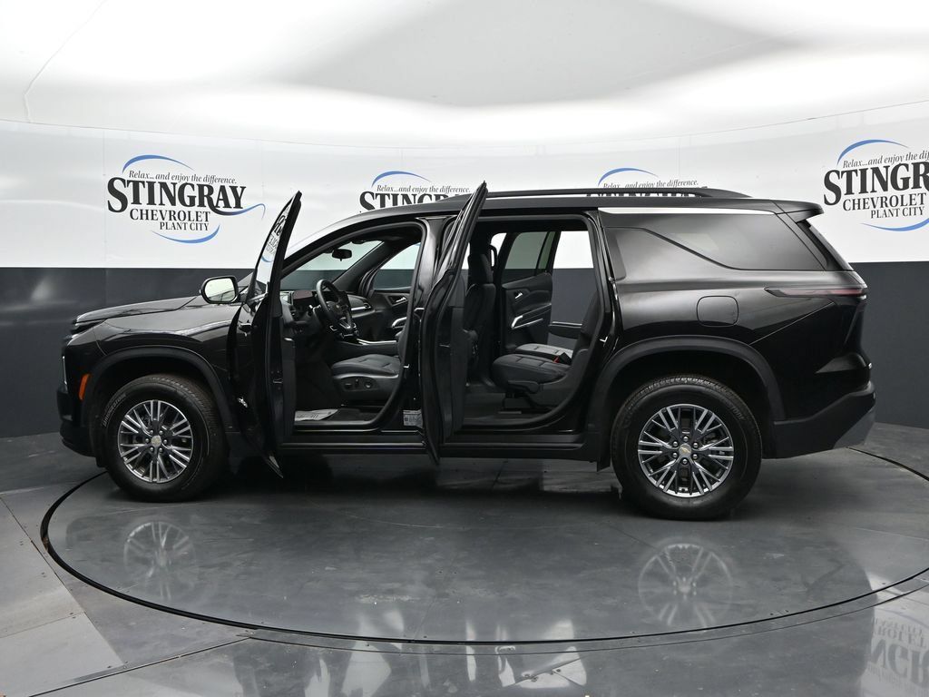 Certified 2026 Chevrolet Traverse LT AWD/4WD image 37