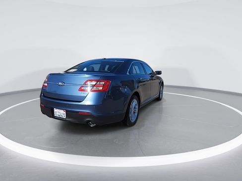 Used 2018 Ford Taurus SEL image 7