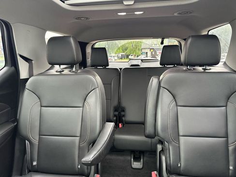Used 2019 Chevrolet Traverse LT w/ LT Premium Package AWD/4WD image 12