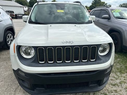 Used 2016 Jeep Renegade Latitude FWD image 18