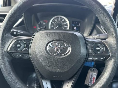 Certified 2022 Toyota Corolla LE image 27