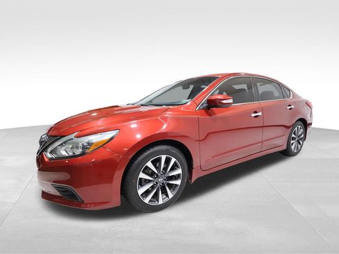 Used 2017 Nissan Altima 2.5 SL w/ 2.5 Technology Package FWD image 6