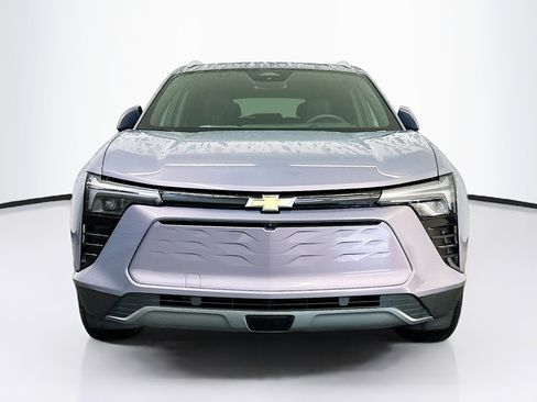 Used 2024 Chevrolet Blazer EV LT AWD/4WD image 2