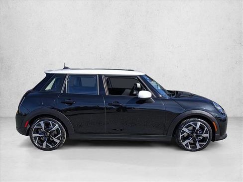 Certified 2025 MINI Cooper S image 4
