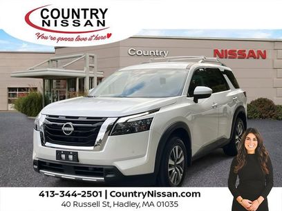 New 2025 Nissan Pathfinder SL w/ Cargo Package