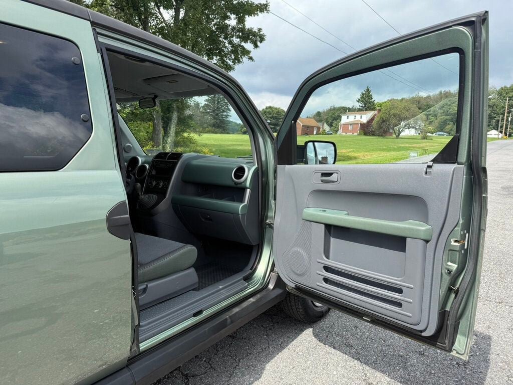 Used 2005 Honda Element LX image 36