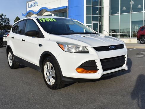 Used 2016 Ford Escape S image 3