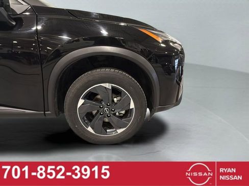 Certified 2025 Nissan Rogue SV image 20